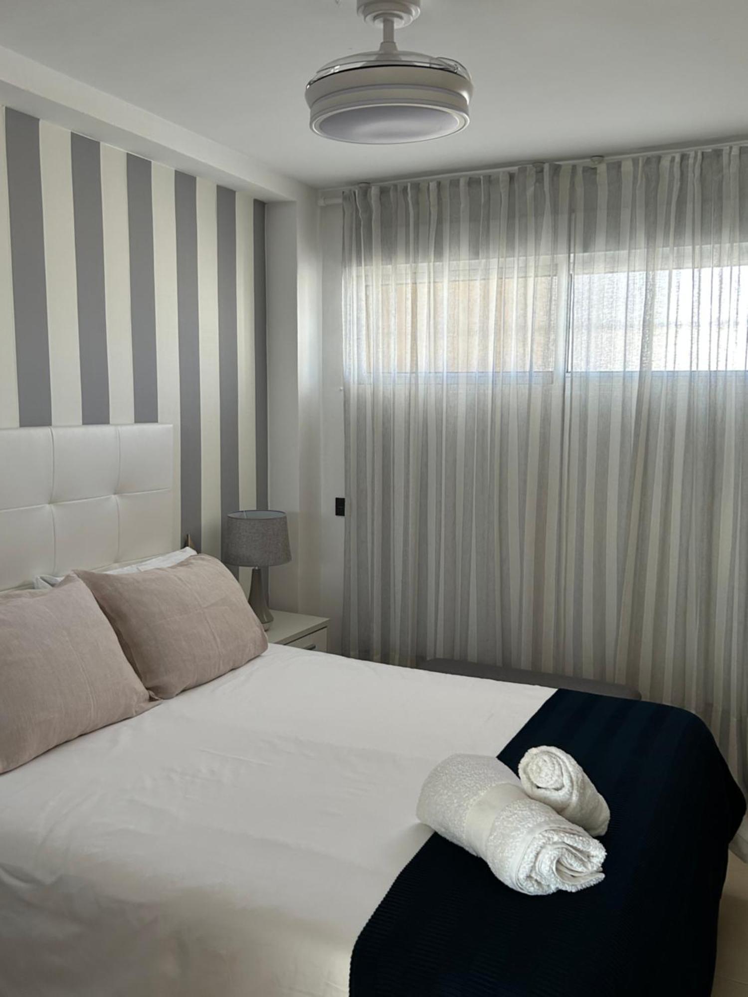 Atico Con Enorme Terraza Y Chill Out Particular Apartment Benidorm Exterior photo