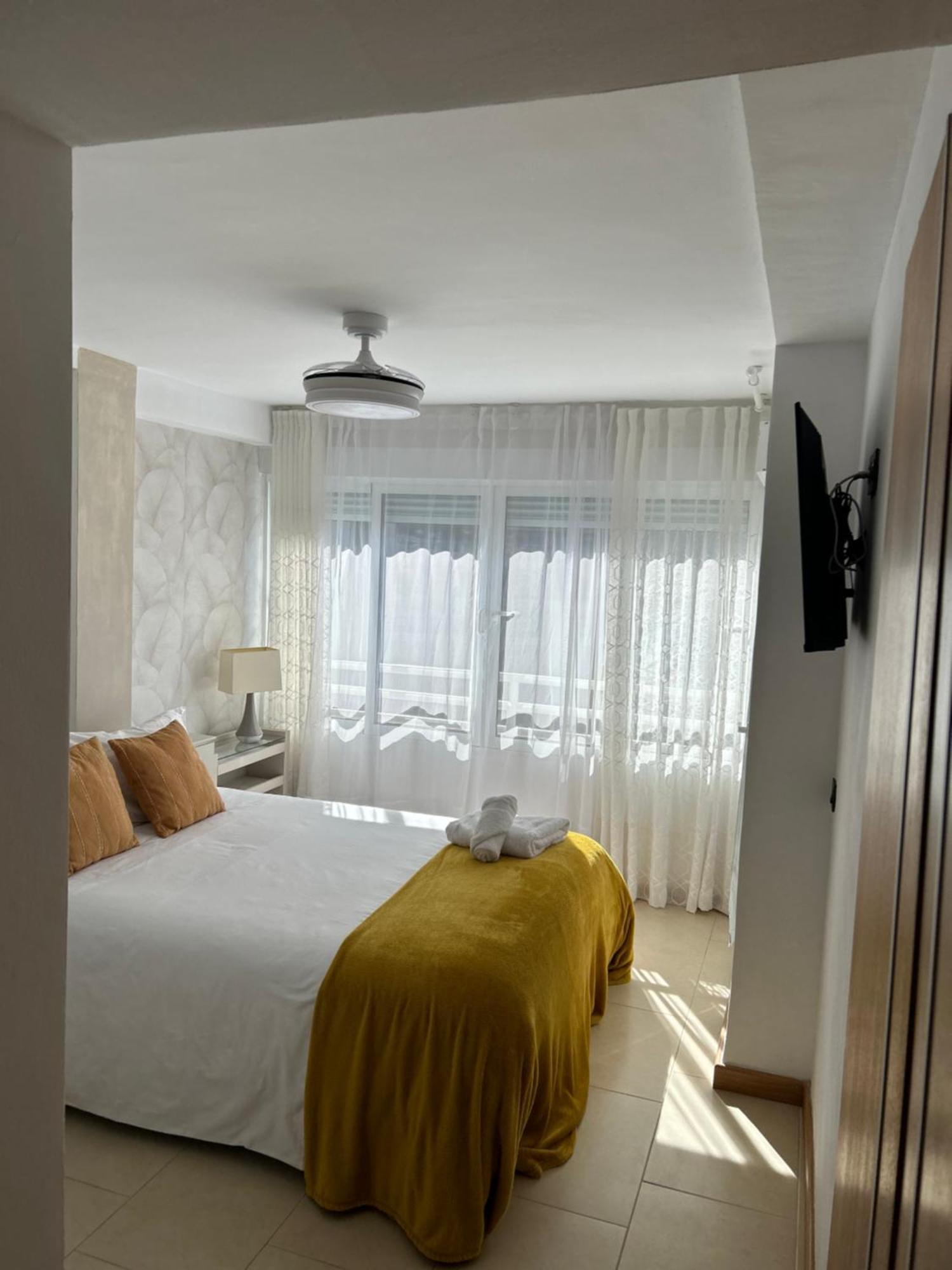 Atico Con Enorme Terraza Y Chill Out Particular Apartment Benidorm Exterior photo